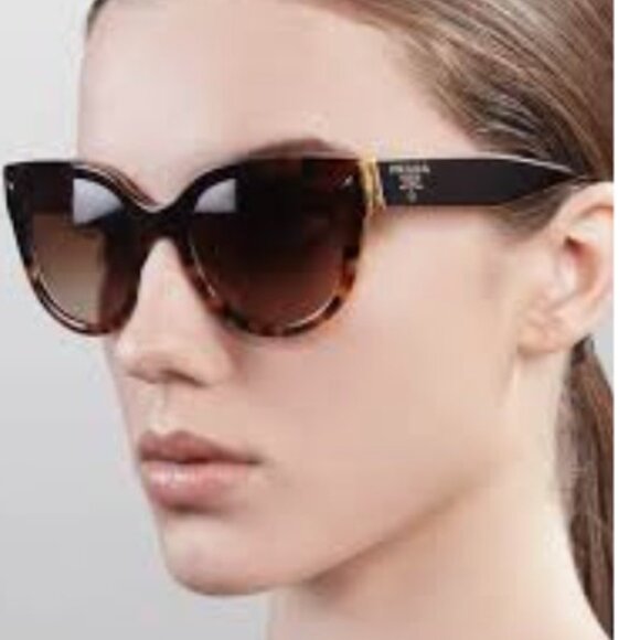 Stunning PRADA Sunglasses - Picture 2 of 8